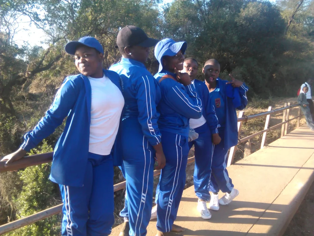 ekusileni secondary school uniforms